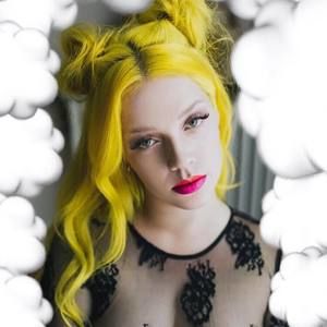 Meet your Posher, Monet